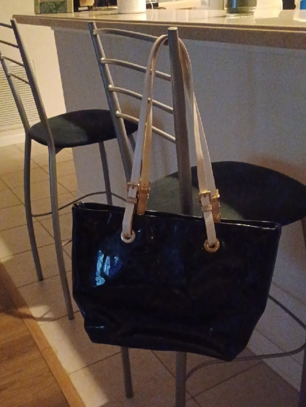 > Michael Kors Black and Cream Monogram Tote